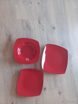 18 dílná sada talířů