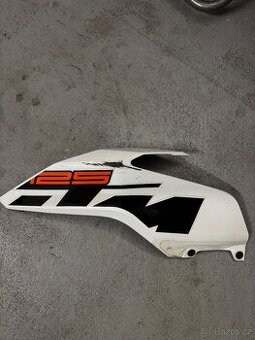 Levý plast - KTM Duke 125 2018