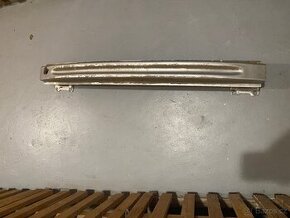 Zadní výztuha nárazníku Škoda Octavia 3 combi po faceliftu.