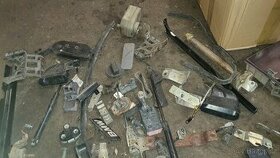 Různé díly BMW E31 - 850i 840i viz foto