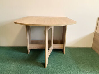 Stůl jídelní se židlí - 1