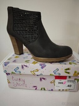 Dámské kotníkové boty vel.40