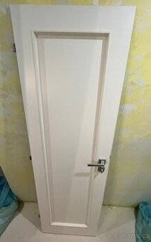 Dveře pravé bílé 60 cm