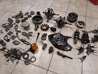 Díly motoru Honda XL 500