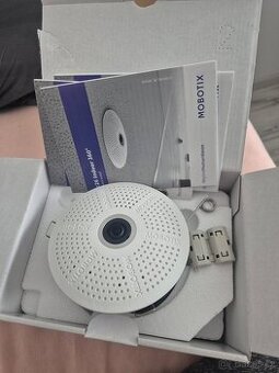 Bezpečnostní kamera