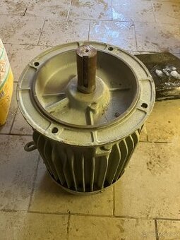 elektromotor 7,5 kw MEZ MOHELNICE