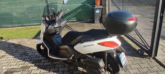 Yamaha XMAX 120