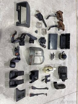 Nissan patrol y60 zbytky dílu