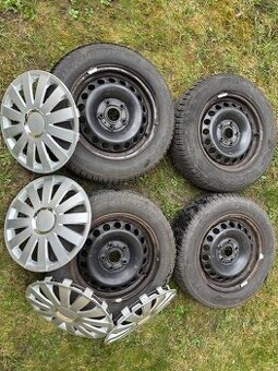 Zimní kola Škoda Octavia 195/65 R15 – plechové disky + pokli
