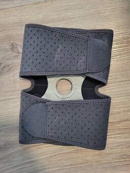 Bandáž na koleno Mueller nová