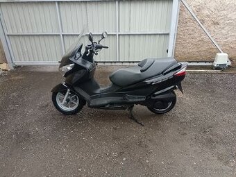 Suzuki Burgman 125i CZ doklady v ceně Černý