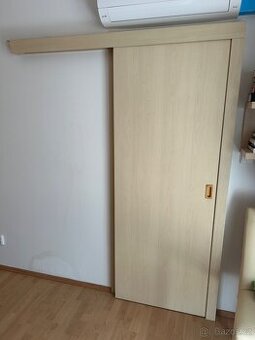 Posuvné interiérové dveře