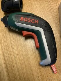 Bosch šroubovák + roh. nádstavec