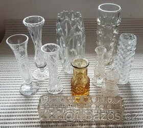 Skleněné vázy různých velikostí