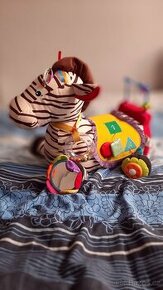 Skákací a hrací plyšová zebra K'Kids