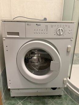 Vestavná pračka Whirlpool AWO/D 062
