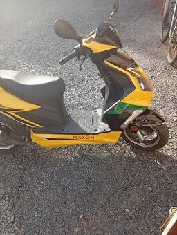 Skútr Maxon 50
