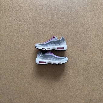 Nike Air Max 95 Hyper Violet