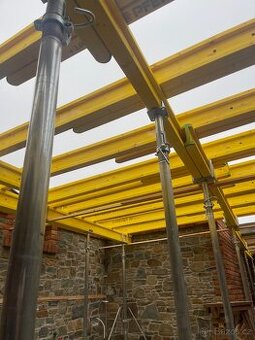 Bednění na monolitický strop 150 m2 - 1