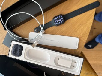 Apple Watch 5 Nike, 84%,44mm