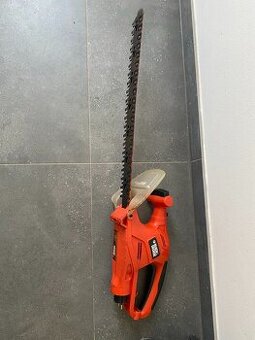 Elektrické nůžky na živý plot Black+Decker