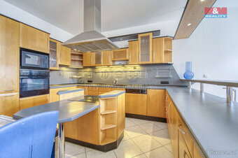 Pronájem bytu 5+1 a větší, 268 m², Plzeň, ul. Klatovská tříd