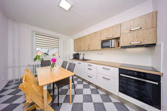 Prodej prostorného bytu 3+1 75 m² Kaštanová, Olomouc