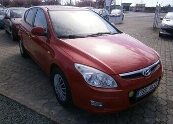 Hyundai i30 1.4i 80kw,CZ benzín manuál 80 kw