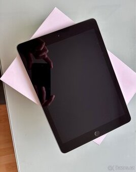 Apple iPad 6th generation 128gb wifi