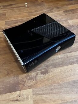 Xbox 360 Slim 250GB + Kinect