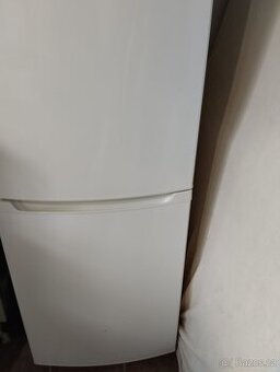 Lednice s mrazákem Whirlpool A+class - 1
