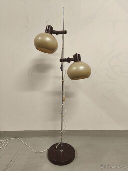 Retro stojací podlahová lampa
