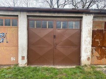Garáž - Čakovice (vhodná i jako investice)