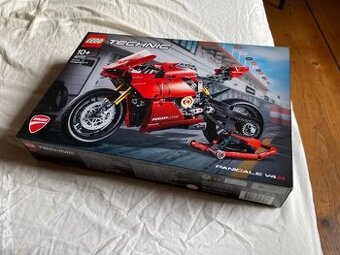 Lego 42107Ducati PanigaleV4R-Technic krabice 10/10