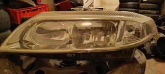 Renault laguna přední světla