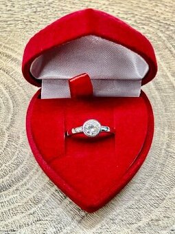 Zlatý prsten (zásnubní)