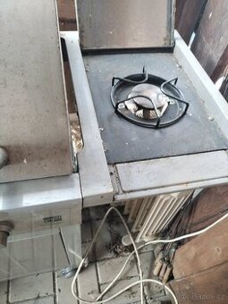 Nabízím k prodeji plynový gril