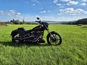 Harley Davidson Breakout CVO Pro Street