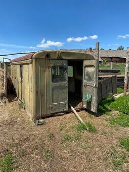 Praga V3s skříňová nástavba