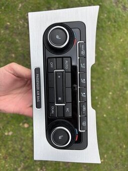 Climatronic Passat B7 + dekor + palubní hodiny