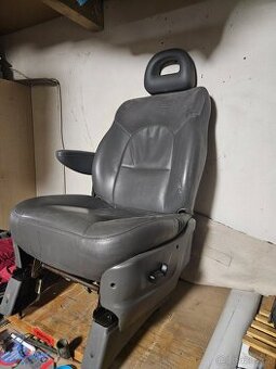 Chrysler voyager  sedačka řidiče