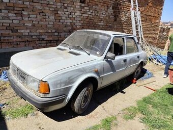 Škoda 120L