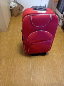 Cestovní kufr na kolečkách - 1
