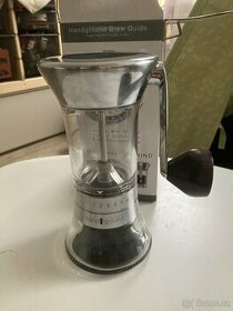 Ruční mlýnek na kávu Handground