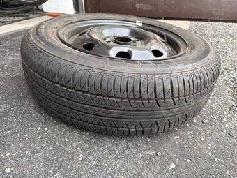 Zimní kolo na plechovém disku – 175/65 R14