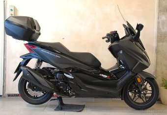 Honda Forza 350 - hezký stav,1.maj,původ ČR, ABS