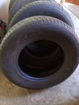 zimní pneu Nokian 215/65 R15 100 H