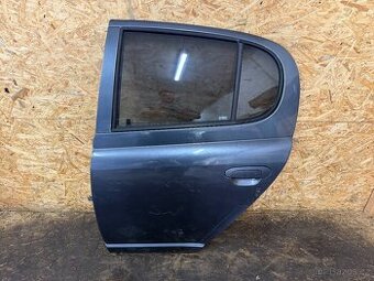 LEVÉ ZADNÍ DVEŘE TOYOTA YARIS 1999-2005