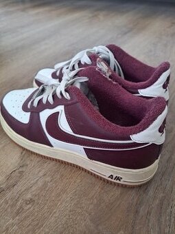 Dámské tenisky Nike Air Force 1