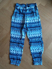 LEHKÉ KALHOTY V PASE NA GUMU H&M, vel. 134